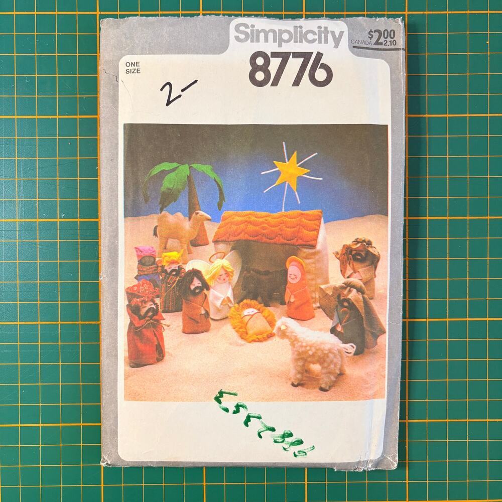 Vintage Simplicity 8776 Christmas Creche Nativity Dolls 1978 Uncut FF